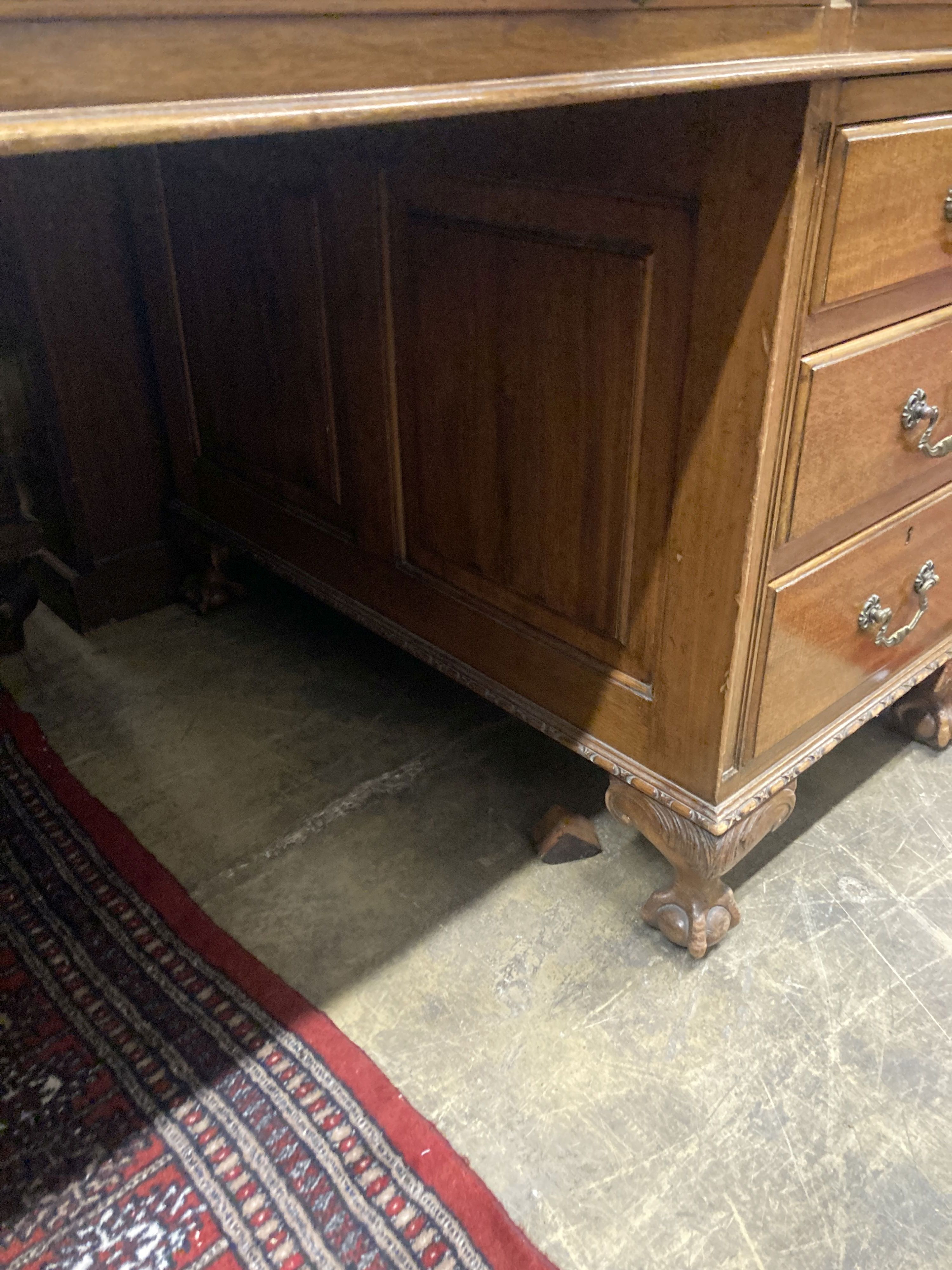 An early 20th century mahogany pedestal desk, length 152cm, depth 84cm, height 78cm